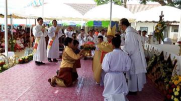 Lễ truyền chức và phong Chân phước, sự kiện lịch sử của Giáo hội Lào