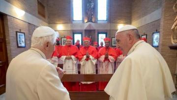 Đức Thánh Cha Phanxicô chủ sự Công nghị Hồng y và trao mũ cho các tân Hồng y