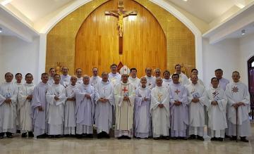 Các linh mục thuộc Tổng giáo phận Sài Gòn đang tham dự tuần tĩnh tâm năm tại Đại Chủng Viện Thánh Giuse,
